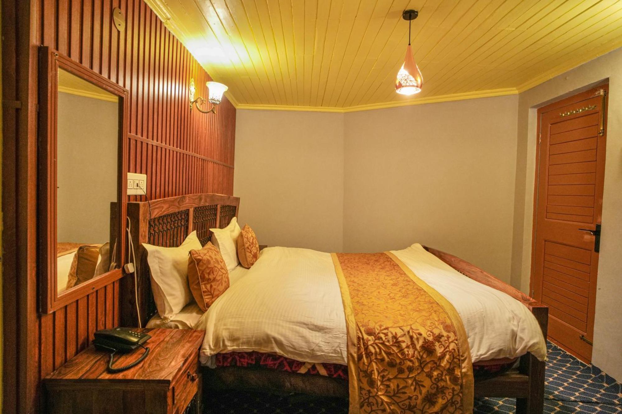 Hotel Little Silver Pahalgām Екстериор снимка