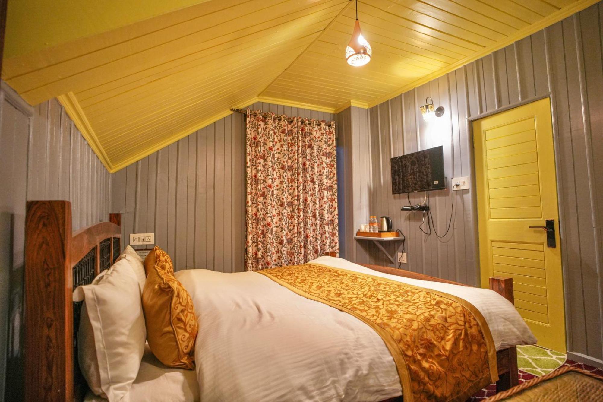 Hotel Little Silver Pahalgām Екстериор снимка