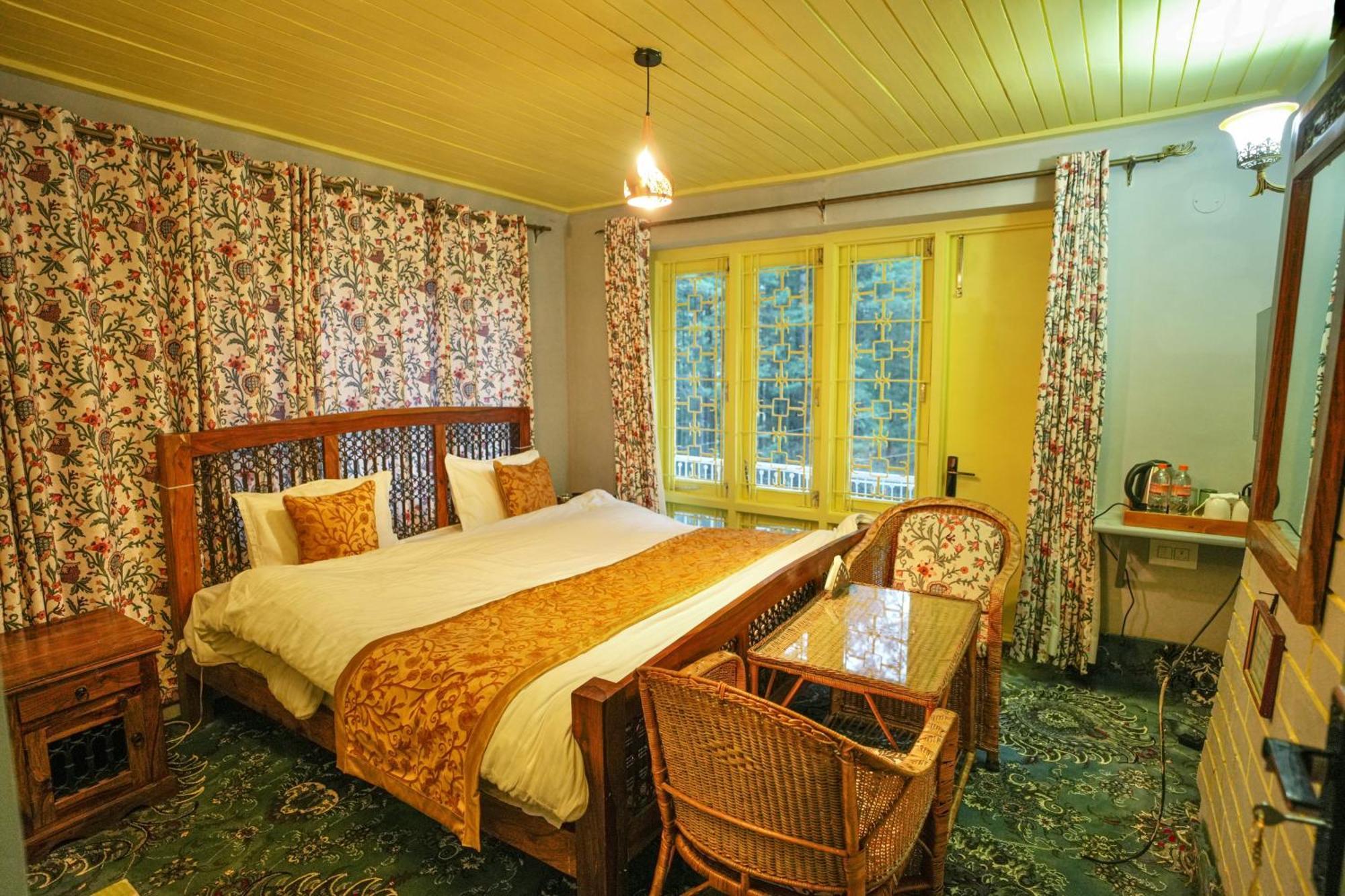 Hotel Little Silver Pahalgām Екстериор снимка